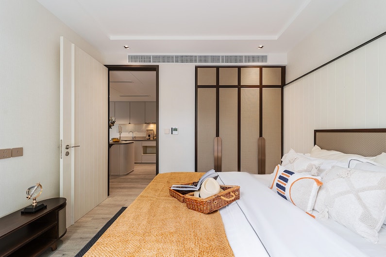 BEDROOM 2
