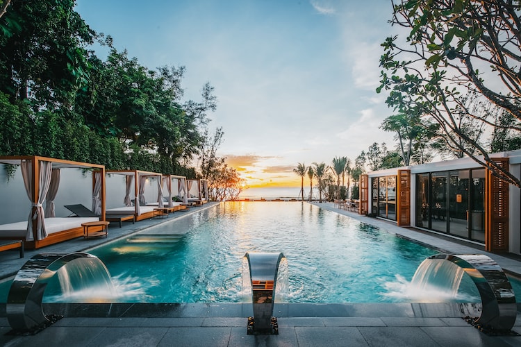BEACH POOL